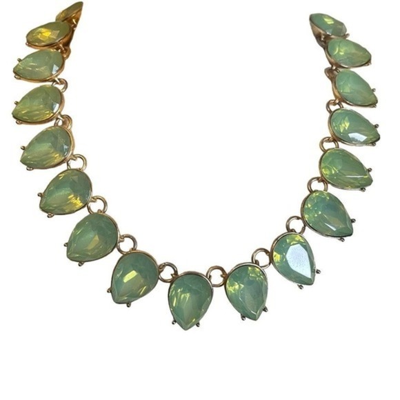 BOUTIQUE Light Green Pear Shape Gem Statement Necklace - Picture 1 of 4